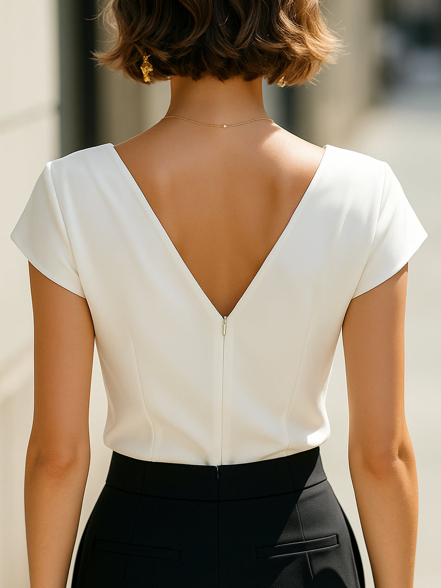 Romée - Elegante Mouwloze Vlindervorm Blouse met V-hals en Plooien