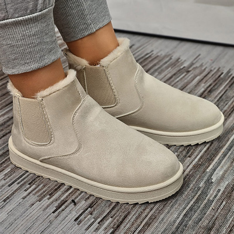Flauschige Winterstiefel