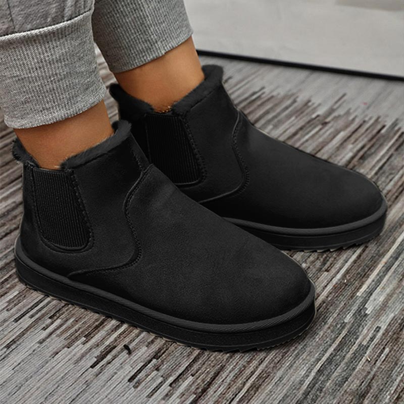 Flauschige Winterstiefel