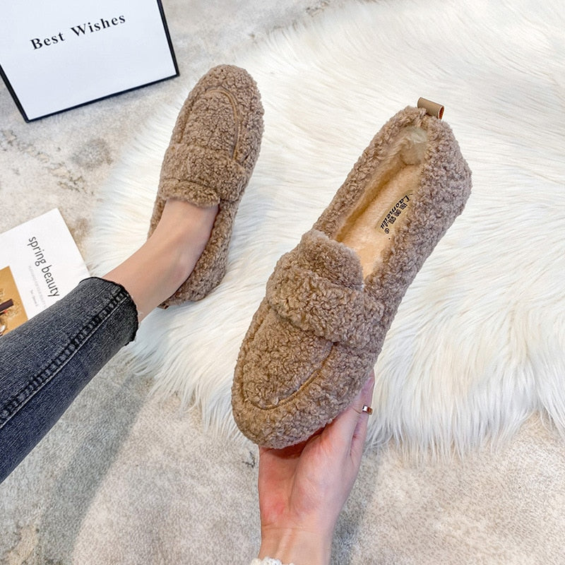 Flauschige Loafer Hausschuhe