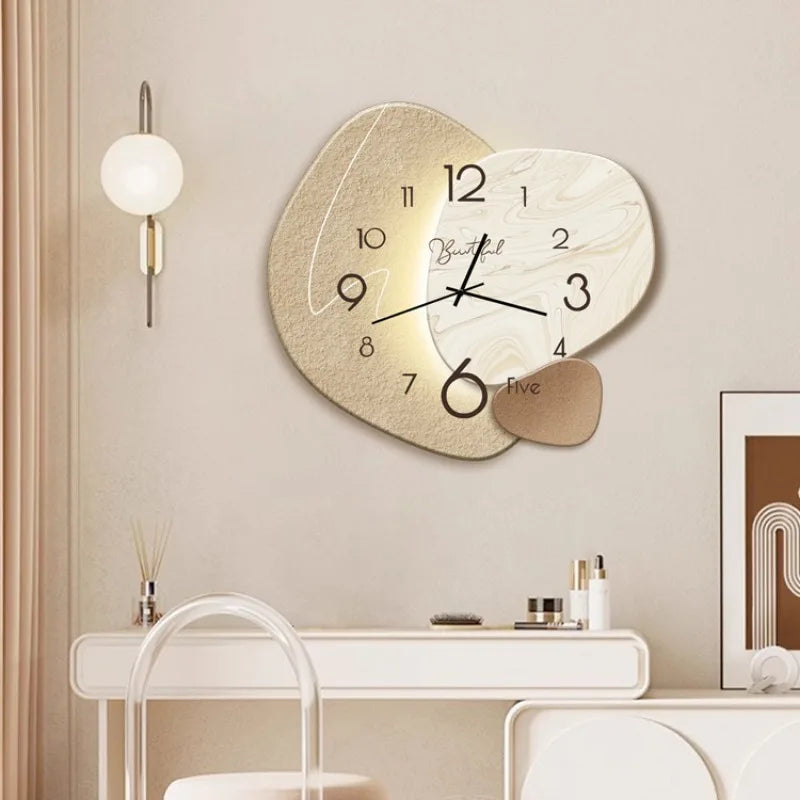 LuxeTick - Moderne Decoratieve Wandklok voor Elegante Ruimtes met 3 Organische Ronde Vormen
