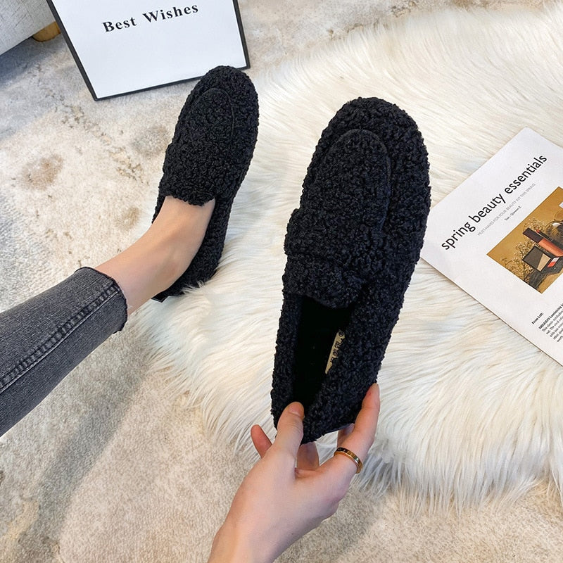 Flauschige Loafer Hausschuhe