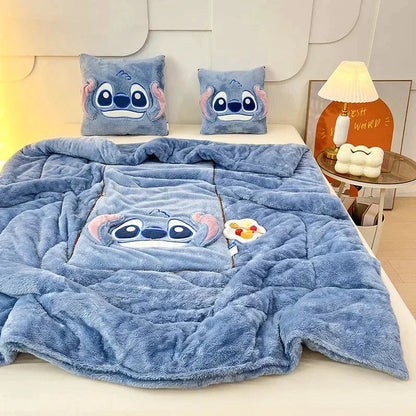 CozyCush: Verander je comfort met onze deken- en kussenset