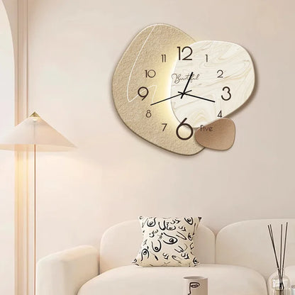 LuxeTick - Moderne Decoratieve Wandklok voor Elegante Ruimtes met 3 Organische Ronde Vormen