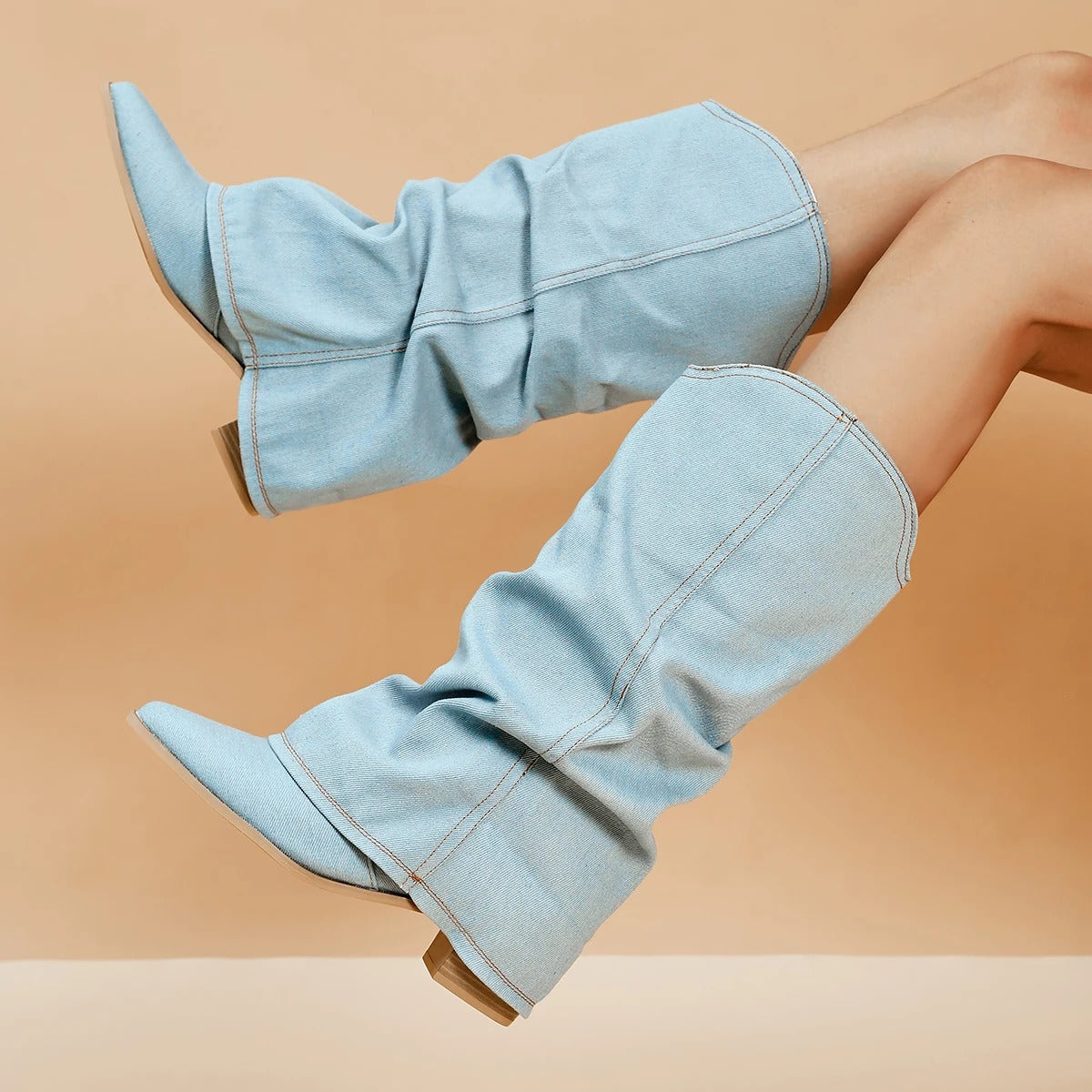 Holliston - Moderne Lichtblauwe Denim Overslag Lose Fit Cowboy Laarzen voor Vrouwen